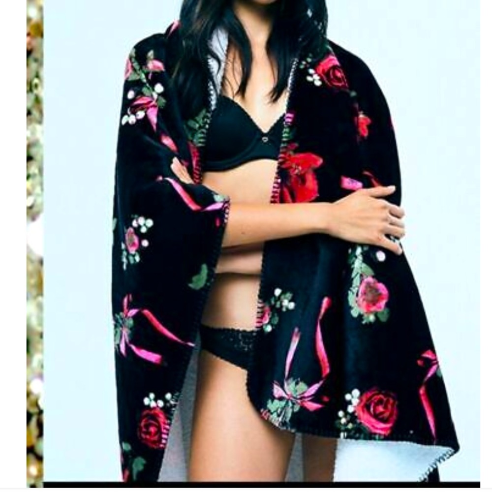 Victoria’s Secret Black Friday Sherpa Blanket